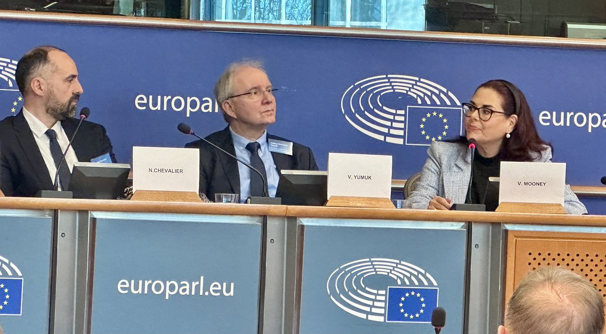 EASO (@easoobesity) on Twitter photo Thank you to our speakers, organisers and especially to MEP <a href="/PrLCastillo/">Pr. Laurent Castillo</a> for participating in ➡️ "Gateway to Better Health: The Case for Coordinated EU Level Action on Obesity" today at the European Parliament in 🇧🇪 .
easo.org/world-obesity-…
#WODEurope
#WOD2025
#EASOpolicy Thank you to our speakers, organisers and especially to MEP <a href="/PrLCastillo/">Pr. Laurent Castillo</a> for participating in ➡️ "Gateway to Better Health: The Case for Coordinated EU Level Action on Obesity" today at the European Parliament in 🇧🇪 .
easo.org/world-obesity-…
#WODEurope
#WOD2025
#EASOpolicy