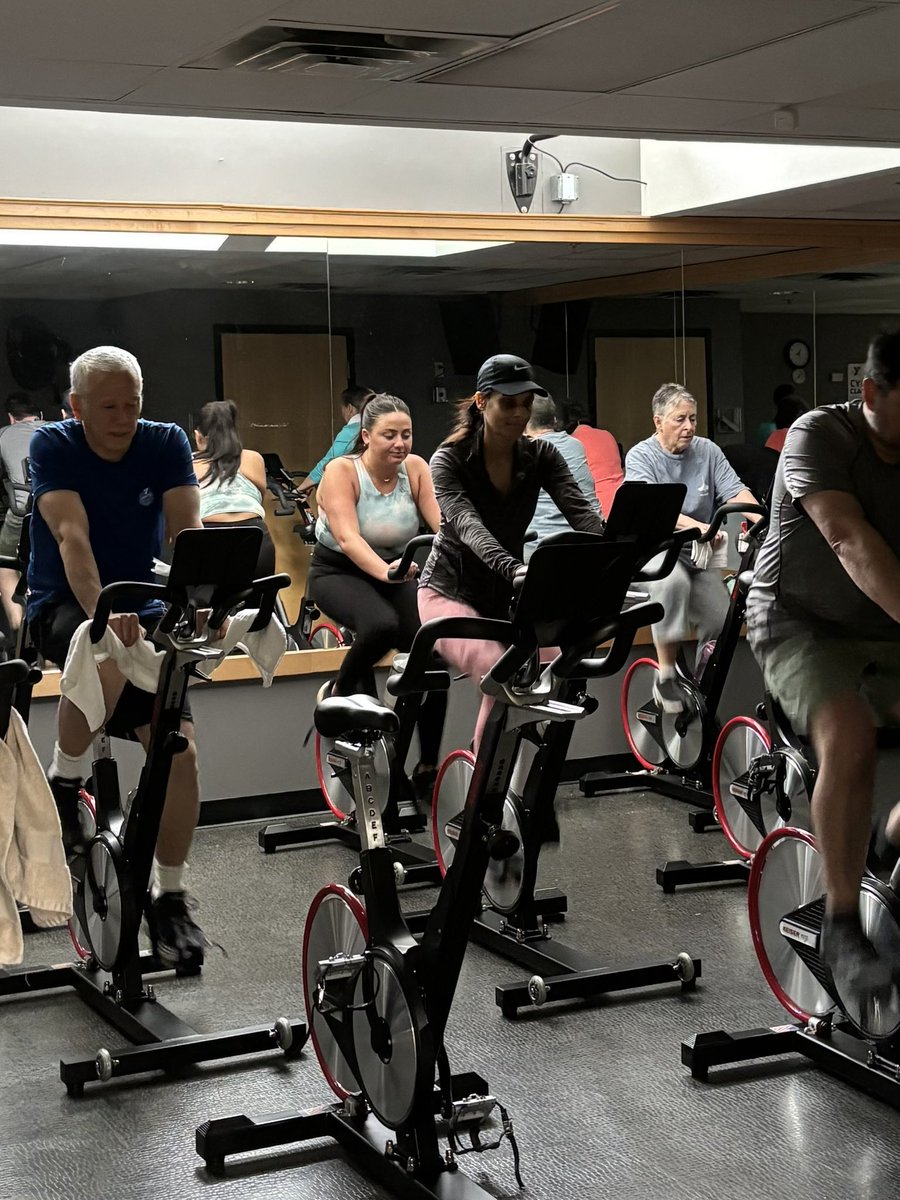 LastellaStacey's tweet image. Kicking off Annual Day of Giving @ymcaGMC Freehold this morning π΄ββοΈπ @FHFYMCA #makinganImpact ππ