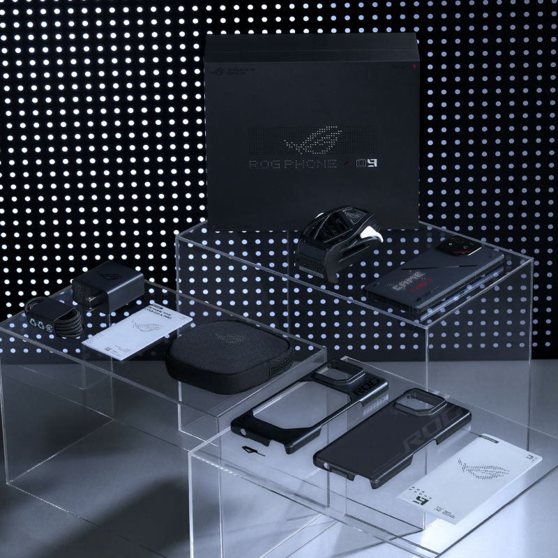 ASUS_ROG_FR's tweet photo. Ouvrir la boîte du ROG Phone 9 Pro, c'est comme tomber sur un coffre très rare. A l'intérieur, tu trouveras tout ce dont tu as besoin pour une expérience gaming mobile parfaite 👌
#ROG #ROGPhone9 #ROGPhone9ProEdition #AIONGAMEON