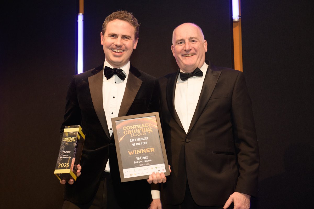 Middleton Foods (@middletonfoods) on Twitter photo Congratulations to Ed Cooke, <a href="/blueapplebunch/">Blue Apple Catering</a> on winning the #ContractCateringAwards, Area Manager of the Year! 🙌
It was a brilliant evening and we were incredibly proud to sponsor this year’s Awards with National Account Manager - Jeremy Sear - presenting Ed with his win. Congratulations to Ed Cooke, <a href="/blueapplebunch/">Blue Apple Catering</a> on winning the #ContractCateringAwards, Area Manager of the Year! 🙌
It was a brilliant evening and we were incredibly proud to sponsor this year’s Awards with National Account Manager - Jeremy Sear - presenting Ed with his win.