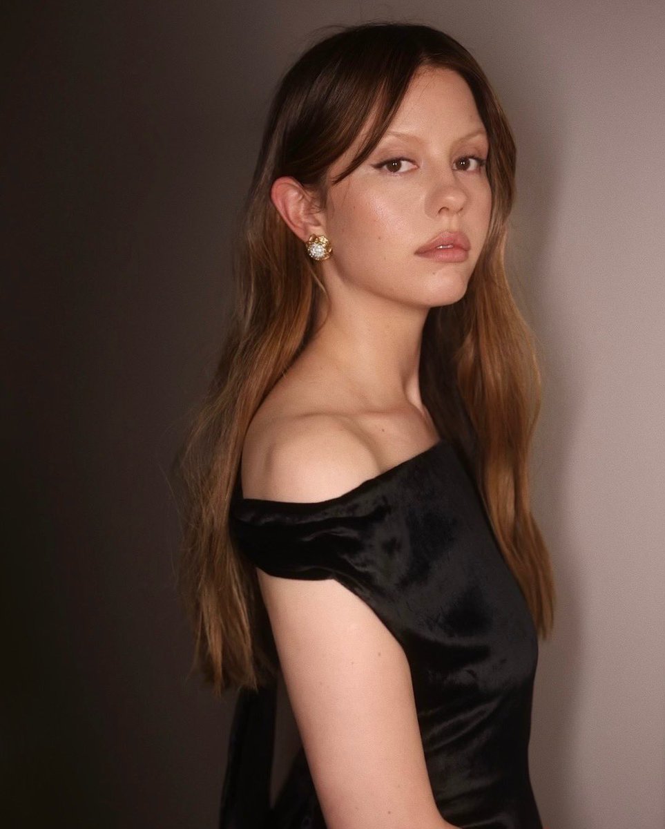 best of mia goth tweet media