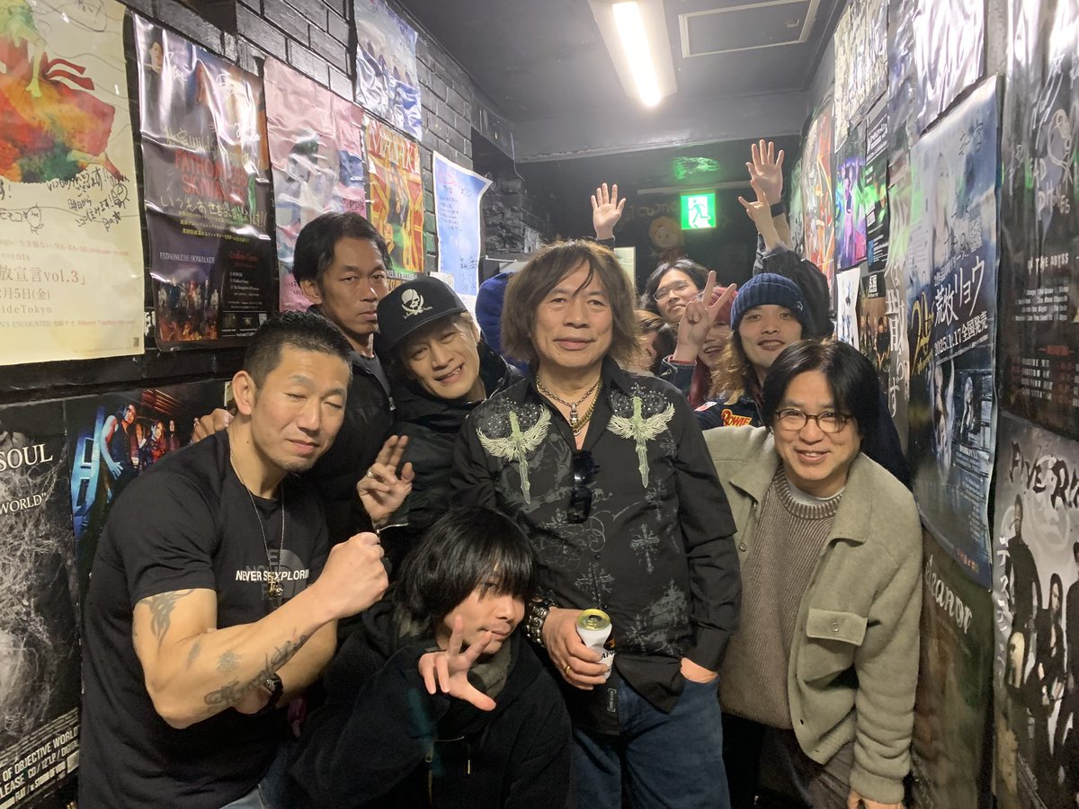 indrah_p's tweet photo. #GuitarCanvas

#5X

#ジョージ吾妻

新宿にてジョージ吾妻BOSSのライブでした！

素晴らしいパフォーマンスで圧巻です！
ギターキャンバスのメンバーで一緒に伺いました！ https://t.co/7Kf6TNE4Ze
