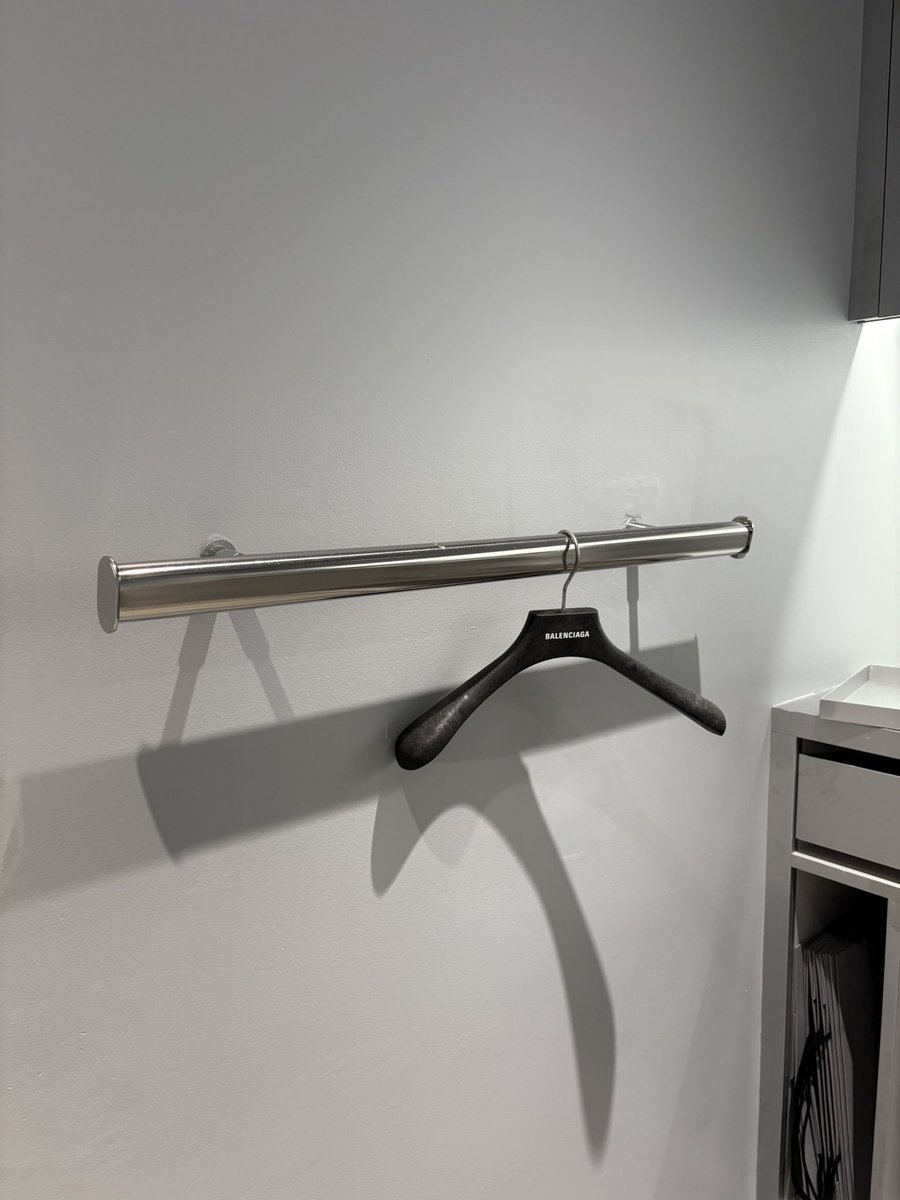 luxeprivee's tweet image. At Balenciaga, picking up for another client. 
#Balenciaga #ClientReady #LuxuryLifestyle