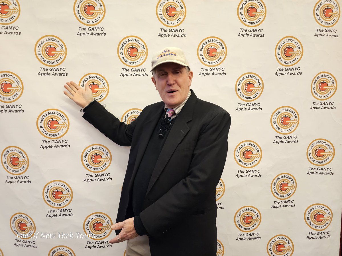 Did you know that tourists in New York City spent over $80 billion last year? Tourguides of <a href="/GAofNYC/">Guides Association of NYC</a>, the Guides Association of NYC, recommend - or don't recommend - venues to them.
#NewYorkCity #business #museums #restaurants #tourists