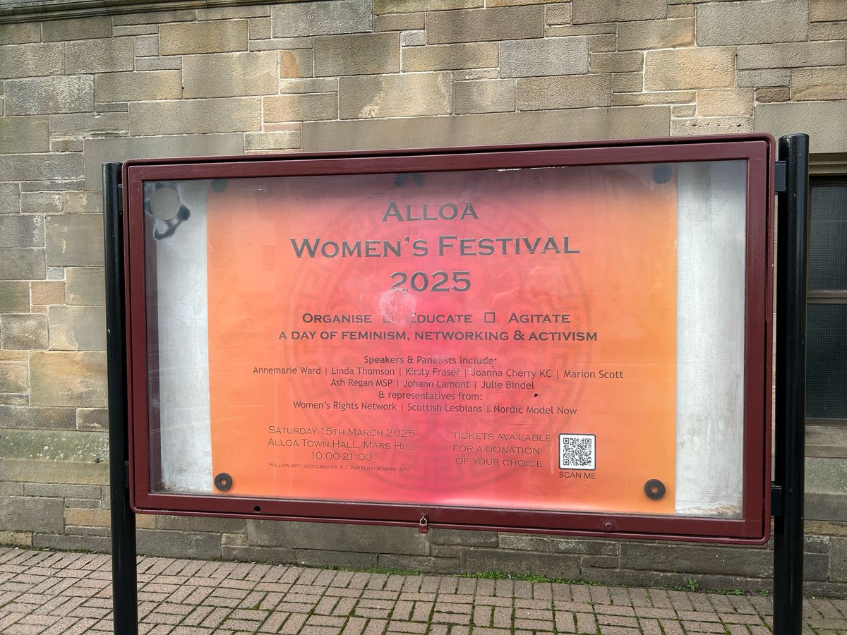 Posters are up outside #Alloa Town Hall in preparation of #AlloaWomensFestival 
With thanks to the Leisure team <a href="/ClacksCouncil/">Clackmannanshire Council</a>, who have as always been brilliant.
We have a few tickets left. 
#WomenWontWheesht certainly not at Alloa...
 Please check out eventbrite.co.uk/e/alloa-womens…