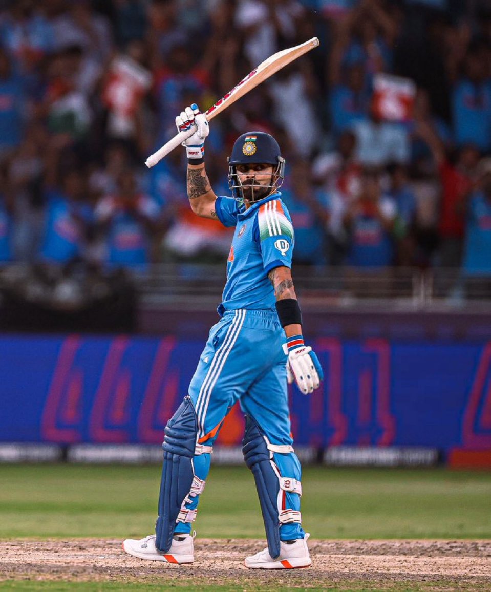 #ChampionsTrophy2025 | भारत फाइनल में पहुंचा। दर्शकों के भारी समर्थन के बीच भारत ने ऑस्ट्रेलिया को हराया।