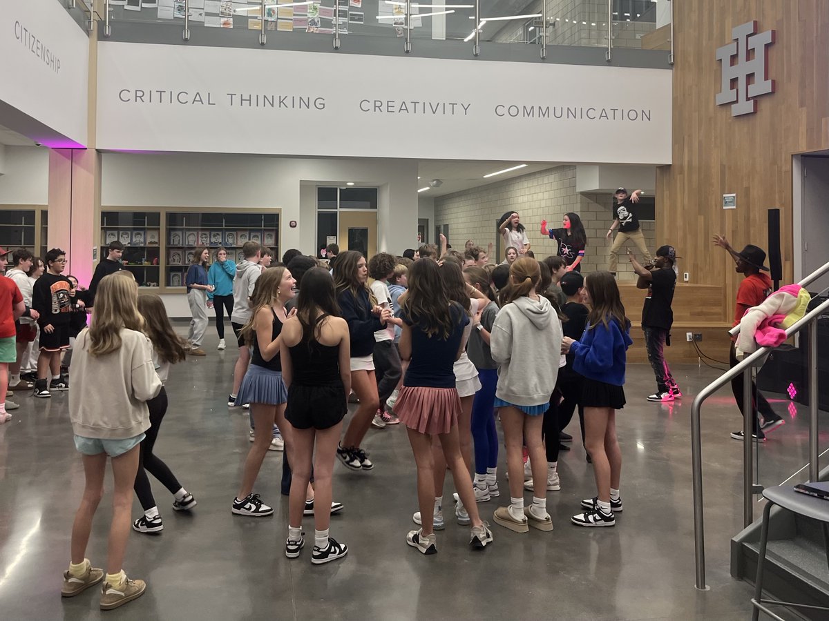 IHMS Students had a great time at Friday night's Party in the Middle! Thanks to the PTO for organizing this event for the students!