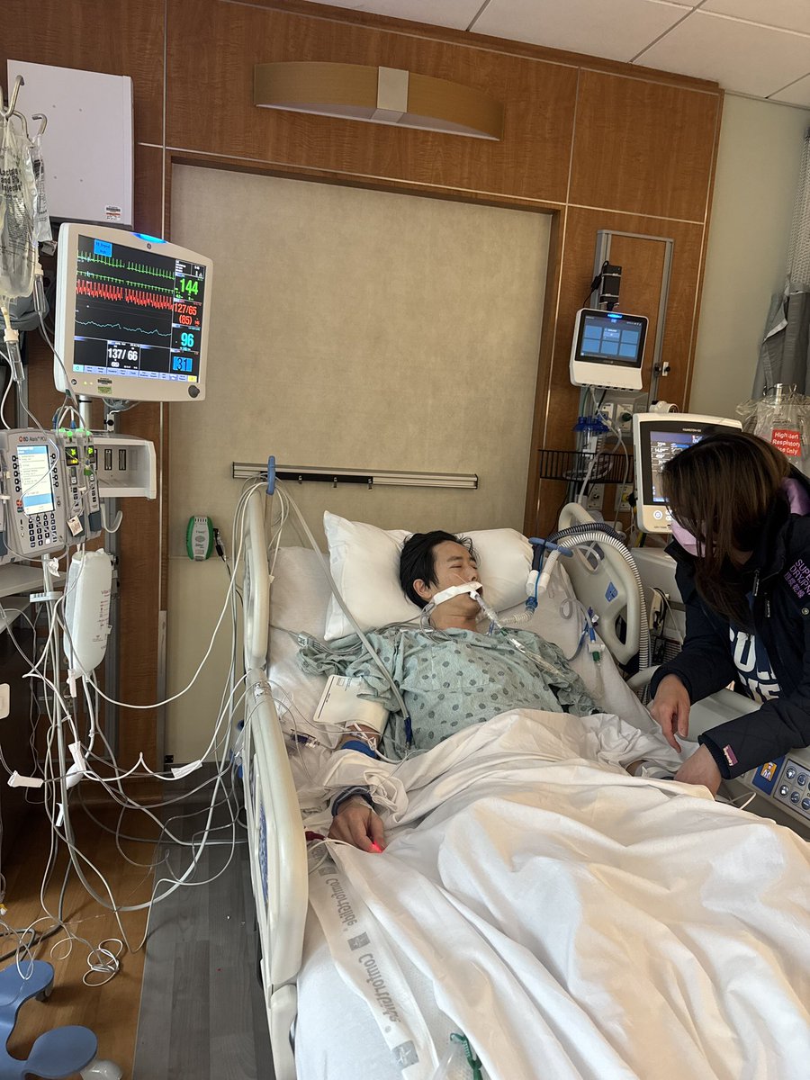 ogkpopstan98's tweet photo. Please say a prayer for Chris Lue, my husband. He was admitted into ICU for pneumonia and sepsis post-flu. His organs are now experiencing failure.

I’ve created a GoFundMe. If y’all can contribute to or share this post, we would appreciate it.

👇🏼
https://t.co/f2vpGk7Lur https://t.co/d9nNSsOpZ0