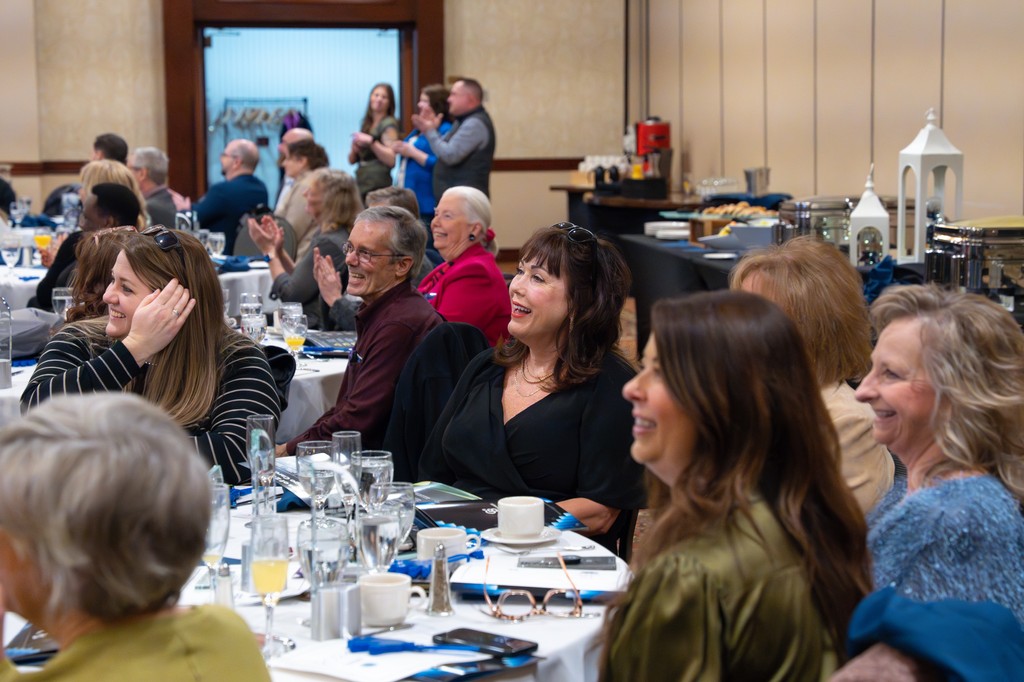 🌟 Celebrating Our Outstanding 2024 Agent Award Winners! 🏆

📸 Here are a few photos from the event.