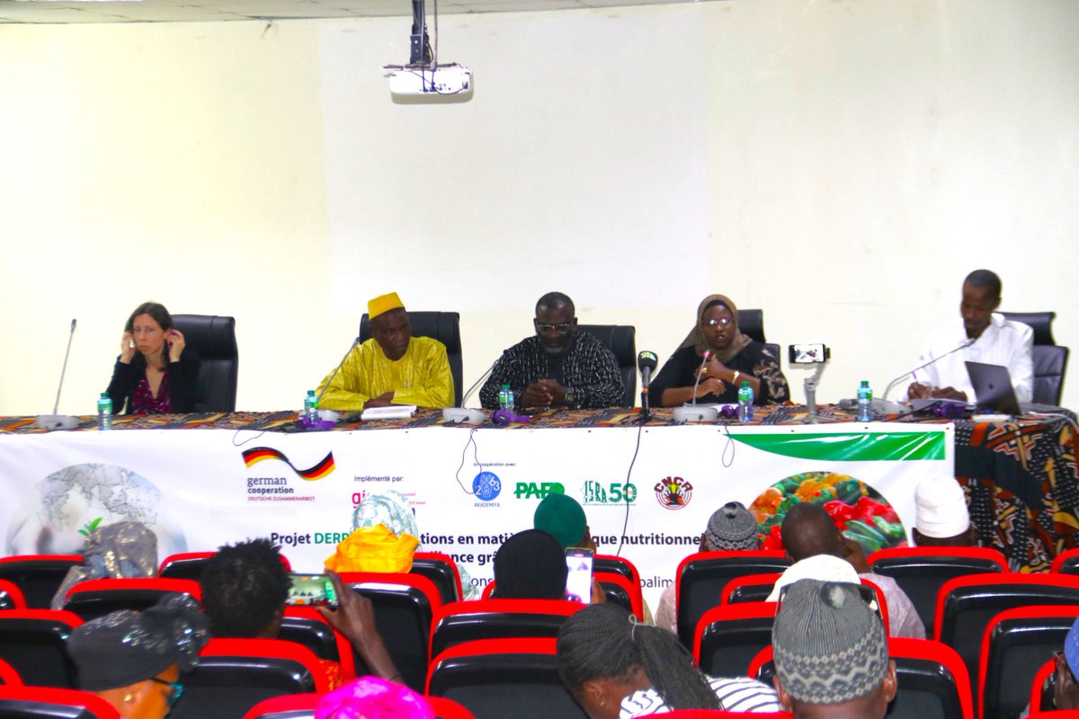 AAgWa_News's tweet image. La semaine passée, les chercheurs d'@AAgWa_News ont participé à un évènement d'apprentissage organisé par @AKADEMIYA2063, @bame_isra et le Conseil National de Concertation et de Coopération des Ruraux #CNCR. 
L'évènement a mis l'accent sur nos travaux pour utiliser les données