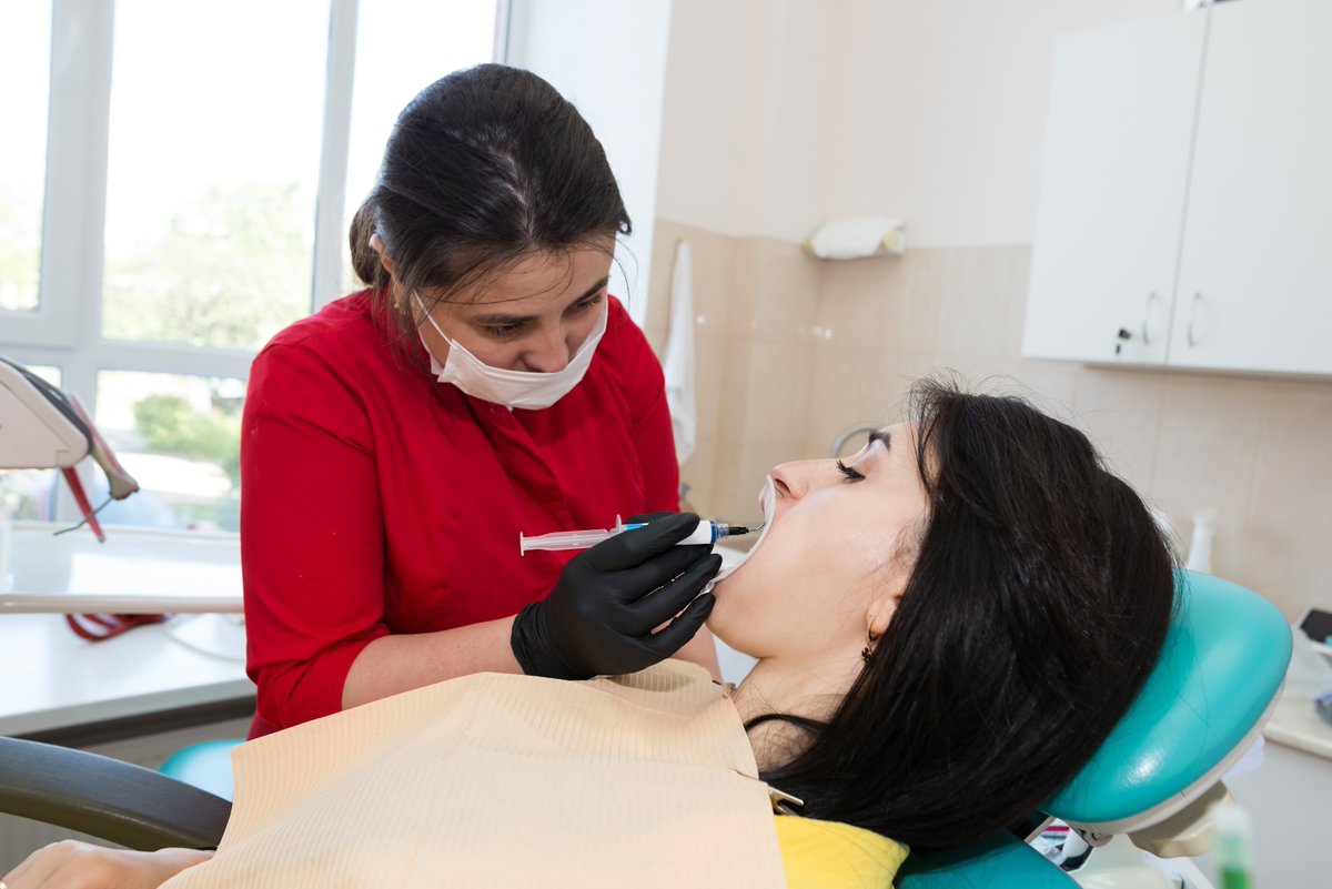 GusterPc's tweet photo. Anxious about root canals? Our skilled endodontists offer a pain-free experience with personalized care. Say goodbye to dental worries! #Endodontics #RootCanal #DentalCare https://t.co/D5LXkvI3KL