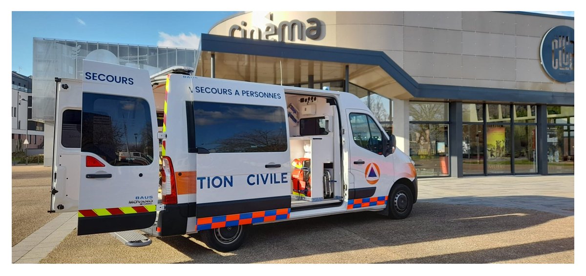 🗓️ Samedi 1er mars, se tenait la journée internationale de la Protection Civile.
▪️Pour l'occasion, les bénévoles de l'antenne du Pays de Fougères se sont installés, le temps d'une journée, sur l'espace public afin de faire connaître les rôles et actions de la Protection Civile