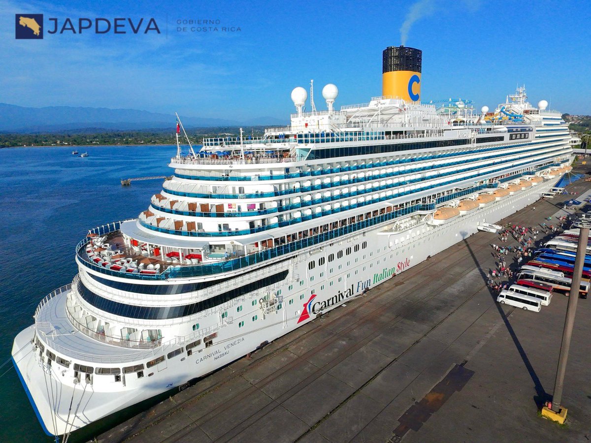 PresEjecJAPDEVA's tweet image. Temporada de Cruceros en Puerto Limón ⚓️
El verano se siente en el Caribe Costarricense , hoy le damos la  bienvenida a:  “ Carnival Venezia” 🇮🇹
Un barco con un diseño italiano muy exclusivo impresionante de principio a fin por su tamaño de 271 metros de eslora.
#japdeva #mopt