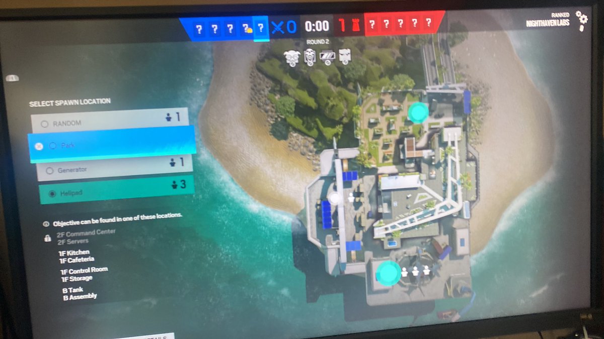 AdrienAndre4's tweet photo. @Rainbow6Game New season glitch. Cant pick operators and were are stuck here. If we leave we’re ban https://t.co/0WKWlJujo9