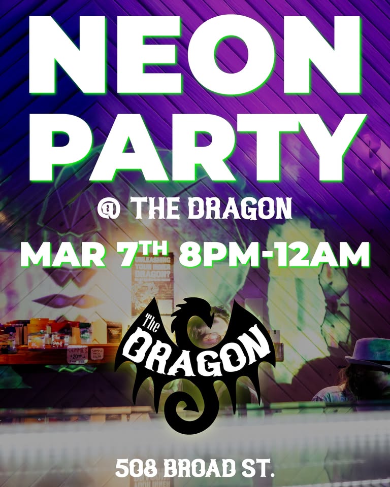 Lights Off, Black Lights On! There's a Neon Party happening at The Dragon Lounge this Friday and you're invited- no cover required!

#Chattanooga #NoogaNightLife #BlackLightParty #NeonParty #TheDragonLounge #Snapdragon #Events