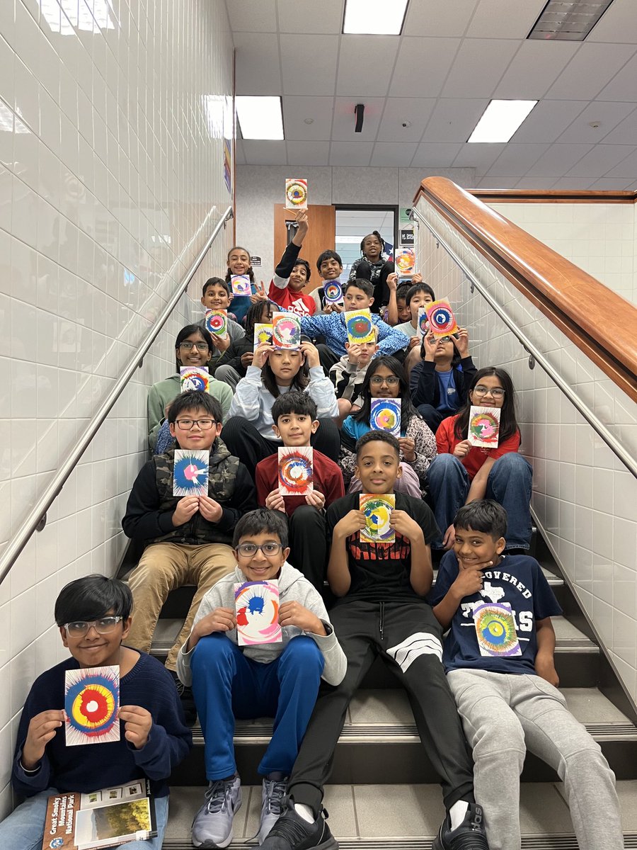 Spin art ⁦<a href="/LindseyElem/">Lindsey  Elementary</a>⁩