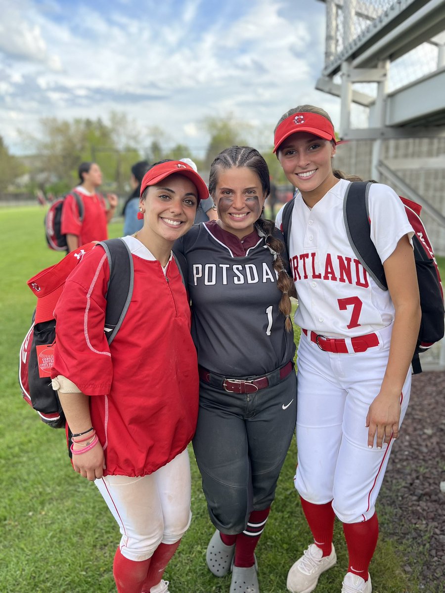 We love when our alumni get the chance to play each other and support each other. Once a Nighthawk, always a Nighthawk 🖤❤️