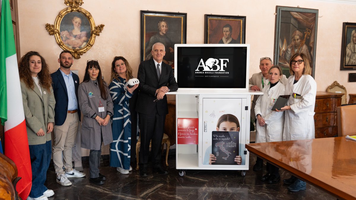 Andrea Bocelli Foundation (@abfoundation) on Twitter photo Il progetto ABF Digital Lab ha raggiunto anche la Pediatria degli Spedali Civili di Brescia, ampliando il suo raggio d’azione per garantire a sempre più bambini l’accesso a un’istruzione di qualità, anche durante il ricovero.
L’ABF Digital Lab è realizzato grazie al sostegno Il progetto ABF Digital Lab ha raggiunto anche la Pediatria degli Spedali Civili di Brescia, ampliando il suo raggio d’azione per garantire a sempre più bambini l’accesso a un’istruzione di qualità, anche durante il ricovero.
L’ABF Digital Lab è realizzato grazie al sostegno