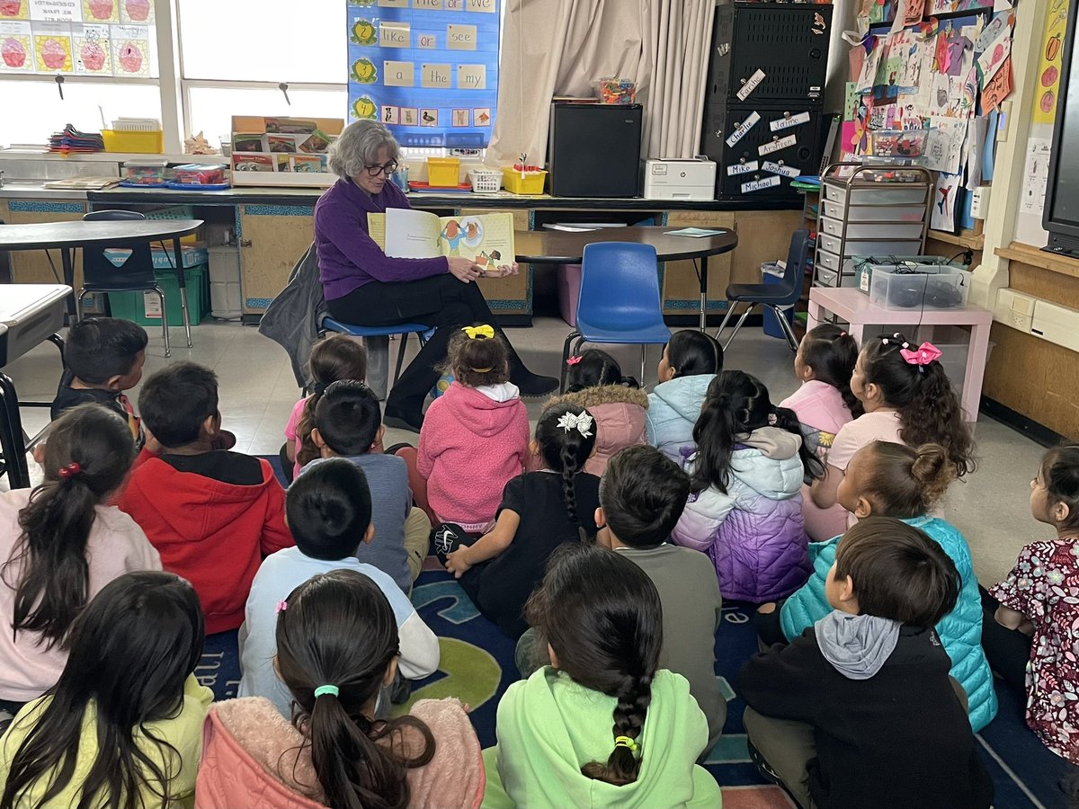 Thank you, Trustee Khaund, for reading to our Kindergarten Roadrunners at <a href="/MeadowHomesElem/">Meadow Homes</a> for Read Across America Week! <a href="/MtDiabloUSD/">MDUSD</a>