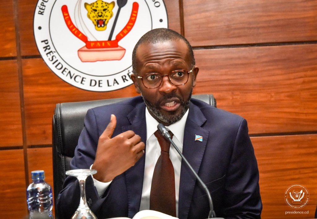 Presidence_RDC's tweet image. #RDC - #IGF | Sur instruction du Président de la République, le Directeur de Cabinet du Chef de l’État Anthony Nkinzo Kamole a tenu une réunion de travail, ce mardi 04 mars 2025 dans la salle des congrès du Palais de la nation, avec les mandataires publics. Cet exercice a été…