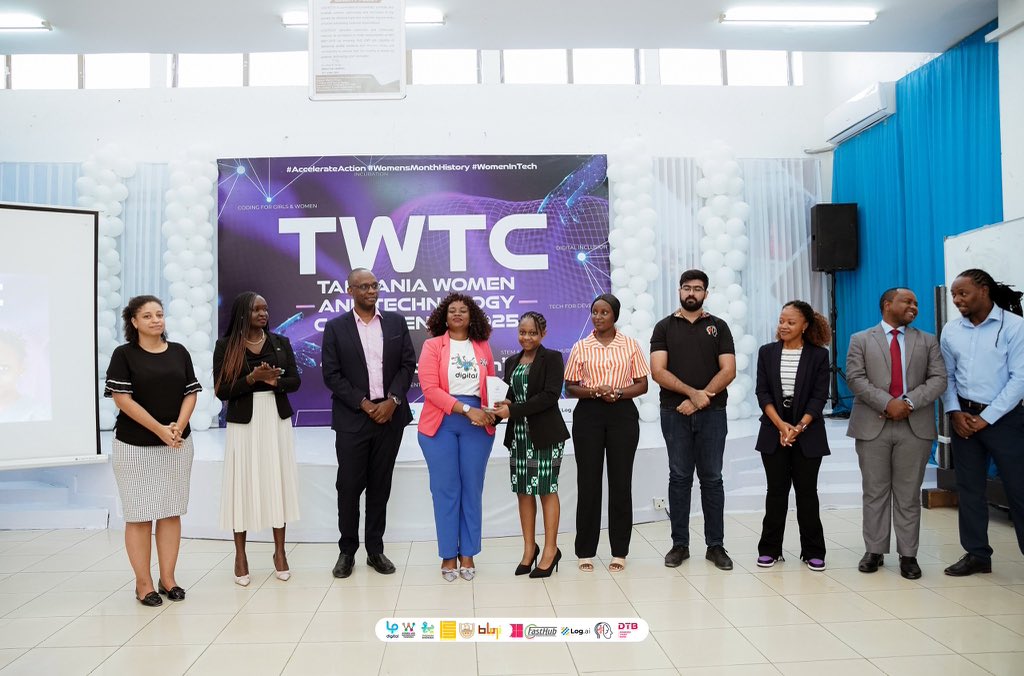 VwalaViola's tweet photo. Hongera sana kwa wanawake waliotambuliwa na kupatiwa tuzo na Tanzania Women and Technology Conference! Mchango wenu katika teknolojia unaleta mabadiliko ya kweli Cc @TechWomenTZ na @LPDigitalTZ 

#AccelerateAction
#WomenInTech
#WomenHistoryMonth
#TWTC2025 https://t.co/9NJPSggv5S