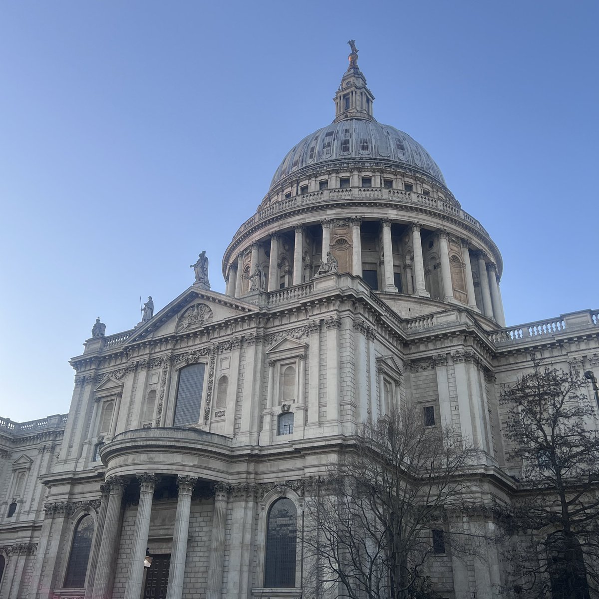 Just looking around … One of the wonders of Sir Christopher Wren …