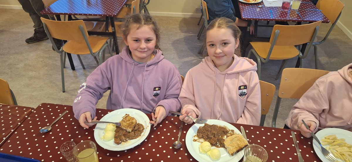 Dinner Time! #LendrickMuir2025MPS