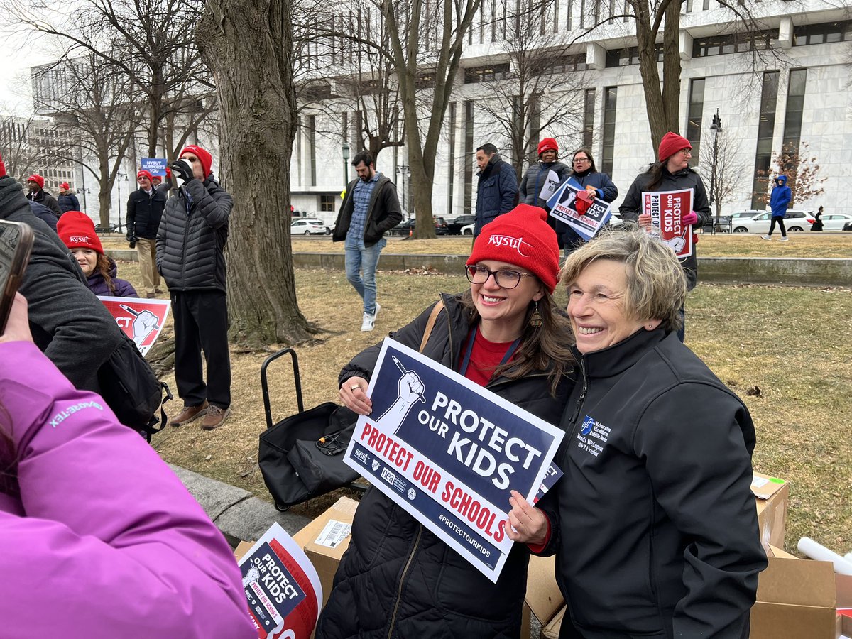 AFTunion's tweet photo. Great turnout in Albany! It’s cold 🥶 but the crowd is on fire 🔥 #ProtectOurKids 

@nysut @NEAToday @AFLCIO @MelindaJPerson @rweingarten https://t.co/IbYRIQecck