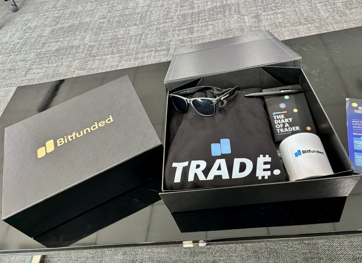 bitfunded's tweet image. Who wants a Exclusive Bitfunded merch box? 😍

This box also includes a 25K challenge! 🔥😎

Hit 🔁 To participate 💙

Winner announced in 48hrs 🚀