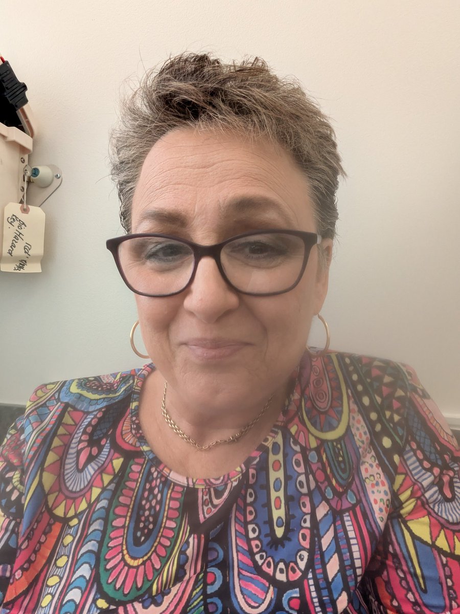 AnneSpaceCoast's tweet image. Happy Birthday to me!🎉🎉😻
The cancer is in remission🥰🥰🥰