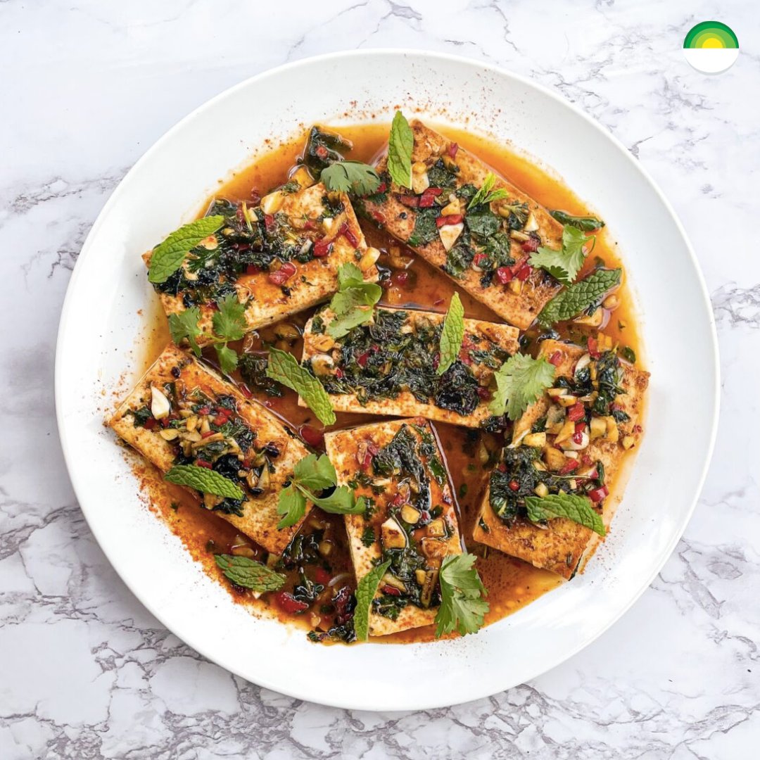 EN: This March, go "Beyond the Table" for #NationalNutritionMonth. 🌿

@eatright_pro's theme prompts us to consider food choices for health and the environment.

Plant-based proteins like tofu offer health and sustainability. Get this tofu recipe here -&gt; bit.ly/4bZeCsI