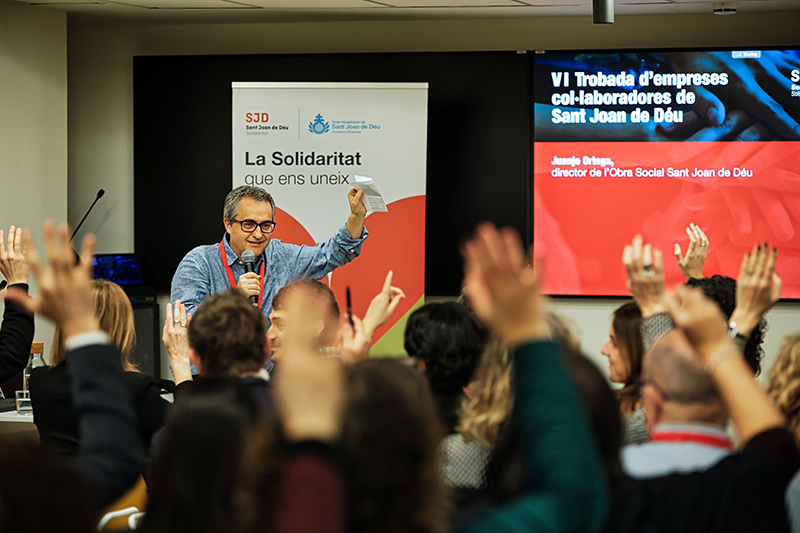 solidaritatSJD's tweet image. Professionals de 38 empreses, juntament amb representants de diferents centres de Sant Joan de Déu, ens hem trobat avui al RISE Center del @ParcSanitariSJD per compartir experiències i reflexionar sobre la #SoledatNoDesitjada a l’entorn laboral.

T&apos;ho expliquem…