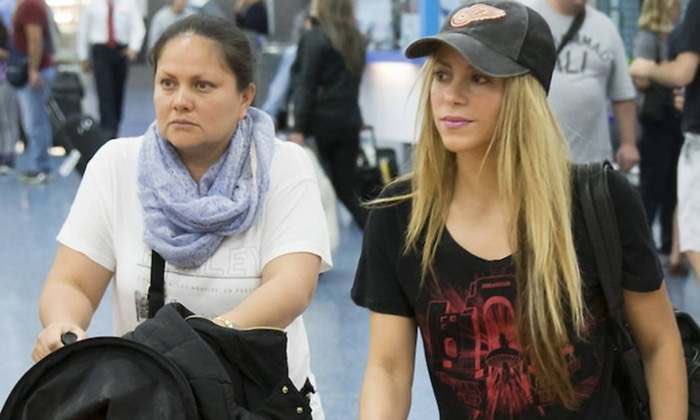 🧵 Shakira convirtió a su niñera en la protagonista de una de sus canciones… y le pagó un millón de euros. 💰🔥

La historia detrás de “El Jefe” es más sorprendente de lo que imaginas. ¿Qué papel tuvo Lili Melgar en la ruptura con Piqué?

Sigue leyendo. 👇