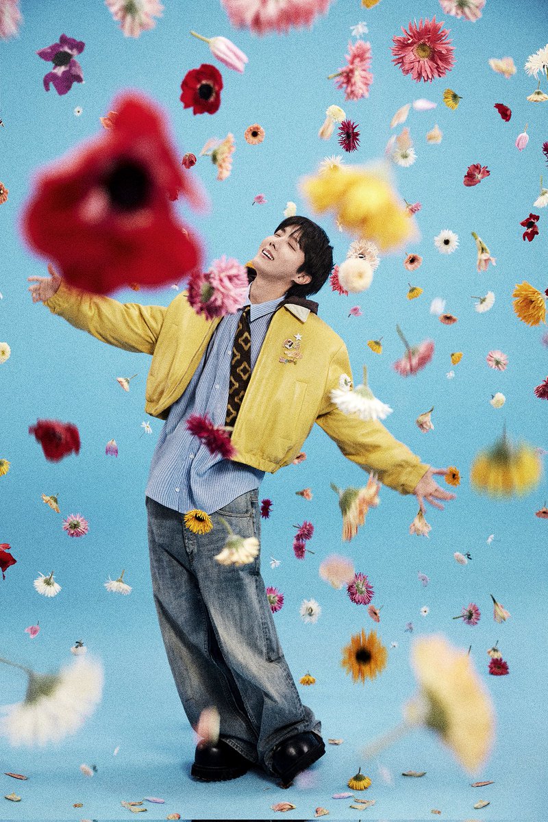 gente vamos ajudar o nosso menino,o teaser tá lindo,o conceito lindo,ele precisa saber que a gente tá apoiando ele em tudo,ele merece

#jhope_SweetDreams
