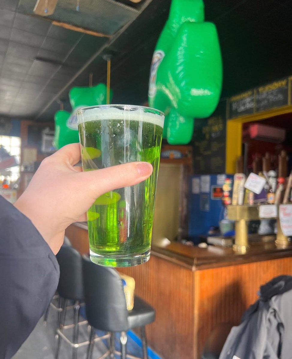 Gene's Place tweet media