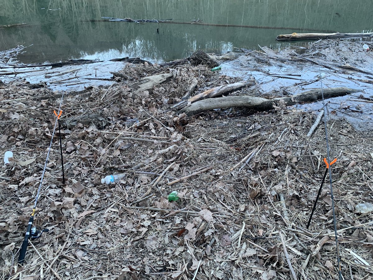 2000Helmick's tweet image. Doing a little fishing on a different lake. Not sure I like this one. But hey I’m out trying to catch something