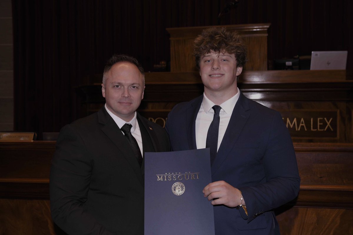 DonovanFitz44's tweet image. Honored to receive the Temperance award at the Glory of Missouri ceremony in Jefferson City at the Capital.