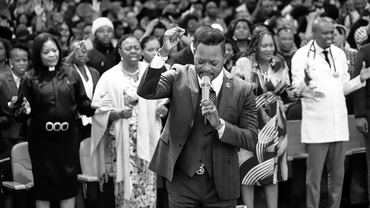 AlphLukau's tweet image. PRAY, speak to your Heavenly Father before you sleep.
The expectations of the wicked in your life SHALL NOT be met in Jesus’ Name!
Evil SHALL NOT come to your dwelling place (Psalm 91:10) in Jesus’ Name! #psalm91 #DivineProtection #grace