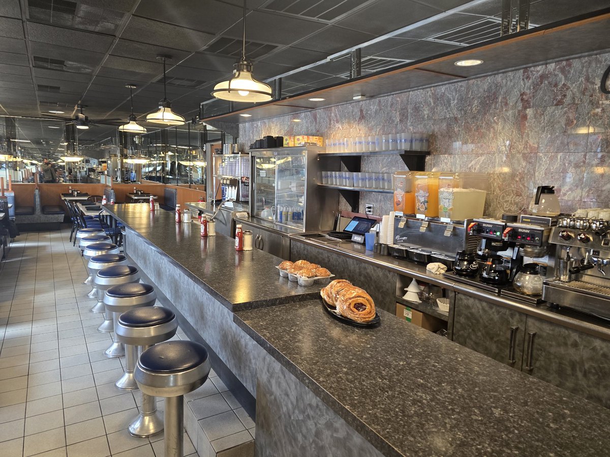 kyleud_Skytab's tweet image. Congrats! SUPERIOR DINER Perth Amboy NJ ! OPEN and Ready for business with @SkyTabPOS  @Shift4  #SkyTab #Shift4