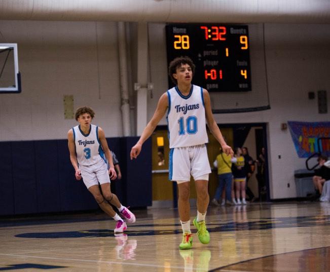 2026 AJ Dotson Prospect Spotlight 

#beloitturnerhs #wisbb #prepbasketball 

pressrowsportsorg.wordpress.com/2025/03/04/aj-… via <a href="/_melowilliams/">Melo</a>