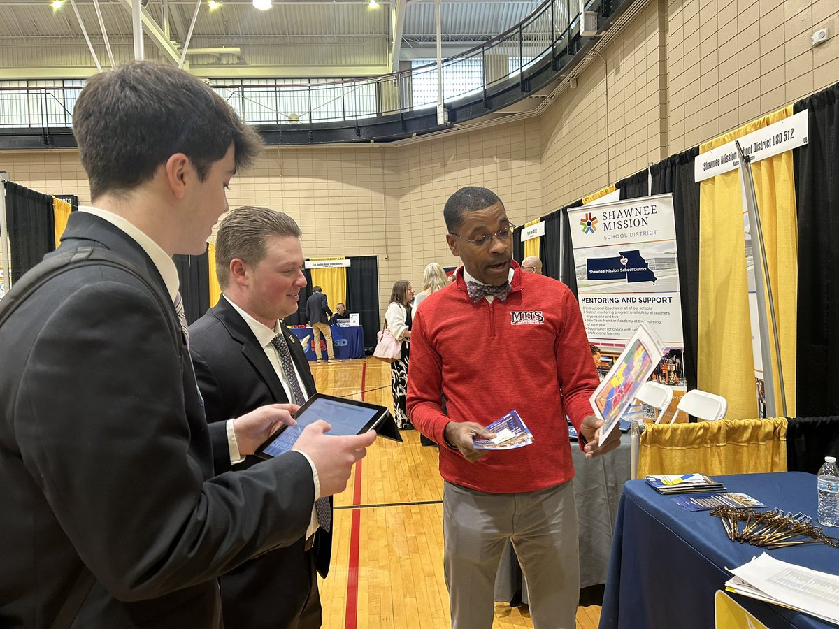 We’re looking for dedicated <a href="/Mizzou/">Mizzou</a> graduates to join our amazing <a href="/SBISD/">Spring Branch ISD</a> schools. Thank you to the pre-service teachers who stopped by our booth during today’s career fair! Congrats on your upcoming graduation and welcome to the profession!