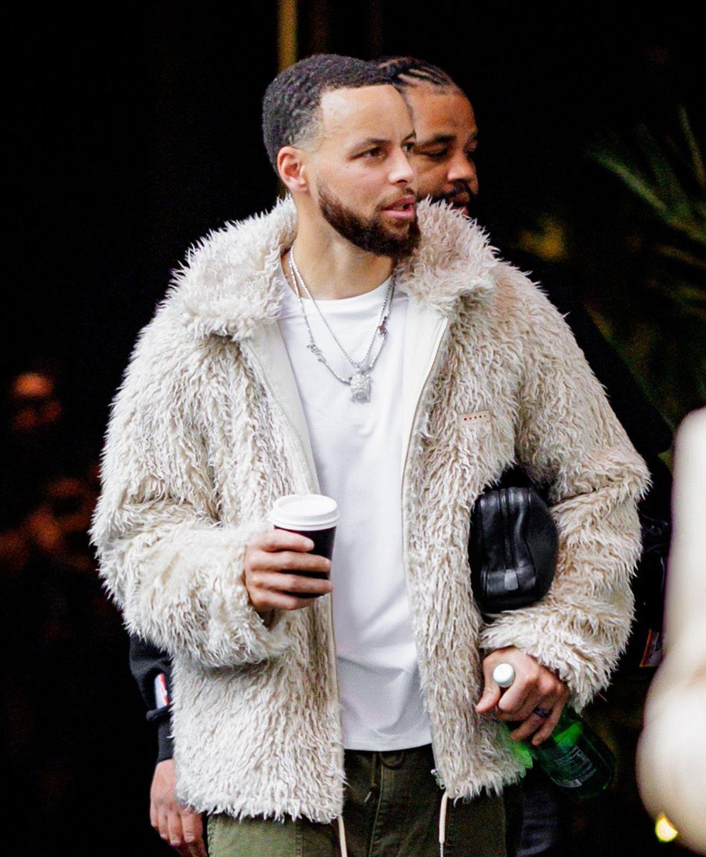 WardeIICurry30's tweet photo. Crazy aura for Madison Square Garden 🔥 @StephenCurry30 https://t.co/r93zxYcWHJ
