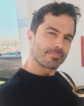 RinconLNachoC's tweet photo. A veces cambiar, significa simplemente reencontrarte con tu antiguo yo. -Nacho Casano 
#NachoTQM
#NachoeresGrande
#NachoTeApoyamos
#NachoCasano分
#LCDLFAllStar
@TelemundoR
@TelemundoPR
@Jimenagallegotv
@LaJefaTLMD @lamesacaliente
@ECCTelemundo @javierpoza @hoydia @peopleenespanol https://t.co/lIKsrDfpwg