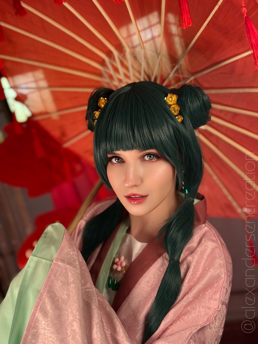 Backstage from the filming of The Apothecary Diaries. One of the nicest and most enjoyable shoots I've done in a while. 

#theapothecarydiaries #cosplay #iPhone15Promax #mobilephoto #cosplaygirl