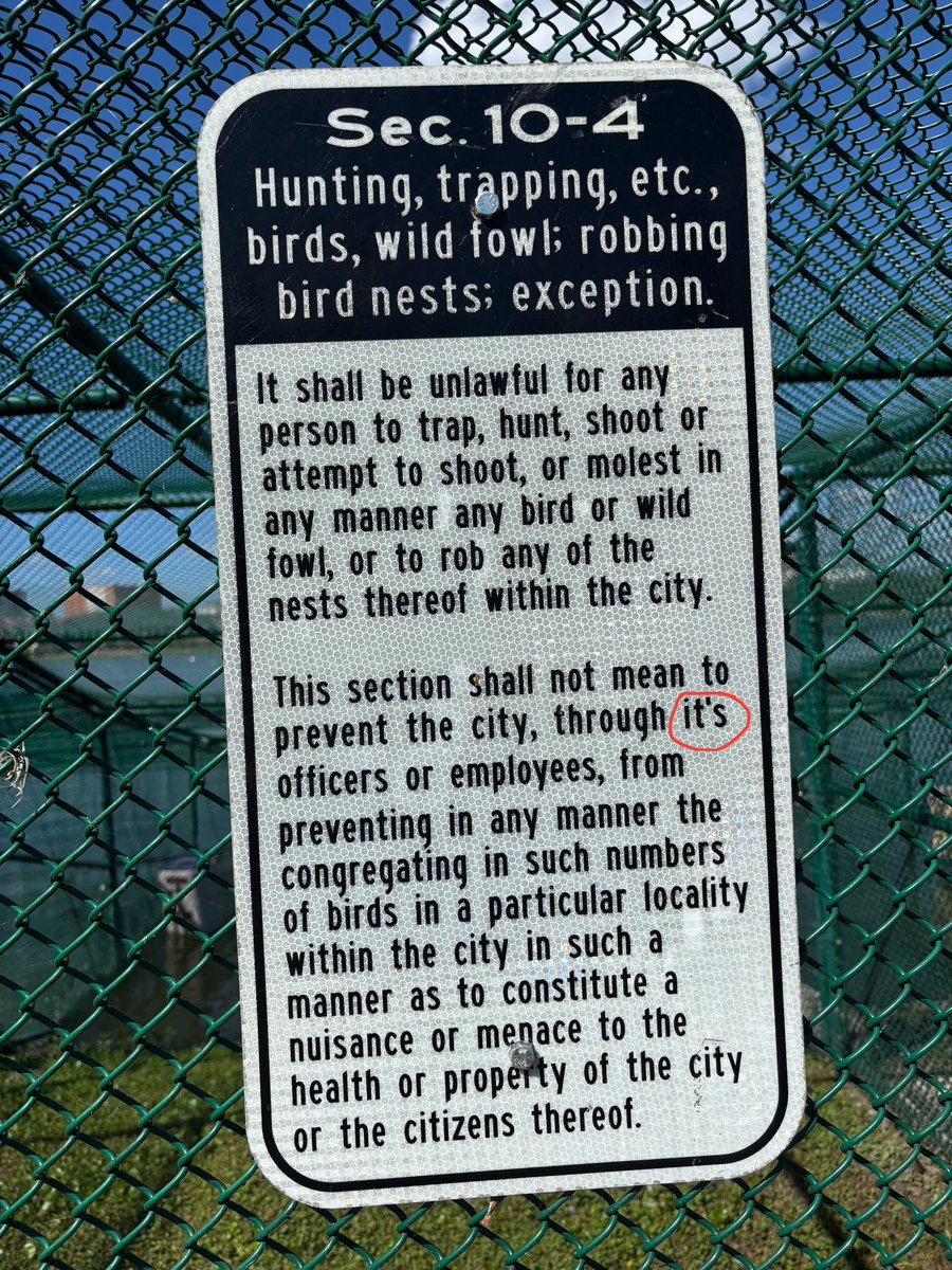 kendallb_ass's tweet photo. @lakelandgov lmk if y’all want to hire me to proofread your signs, i am very available https://t.co/8g2yKOfGcV