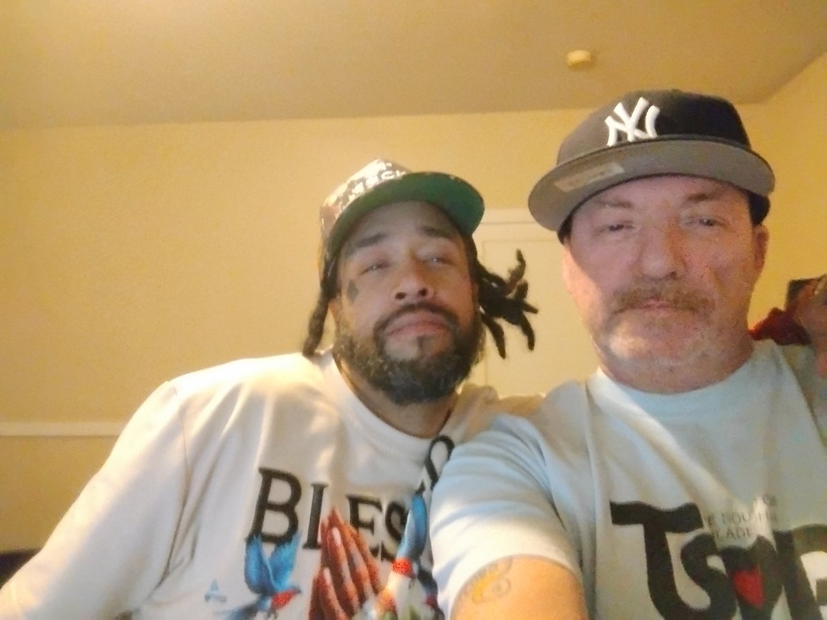 g68_charlie's tweet photo. @CryptoWuts My man came over and loves my small collection of #cryptoslut cups so time to place an order! https://t.co/NZxumN6Sg0