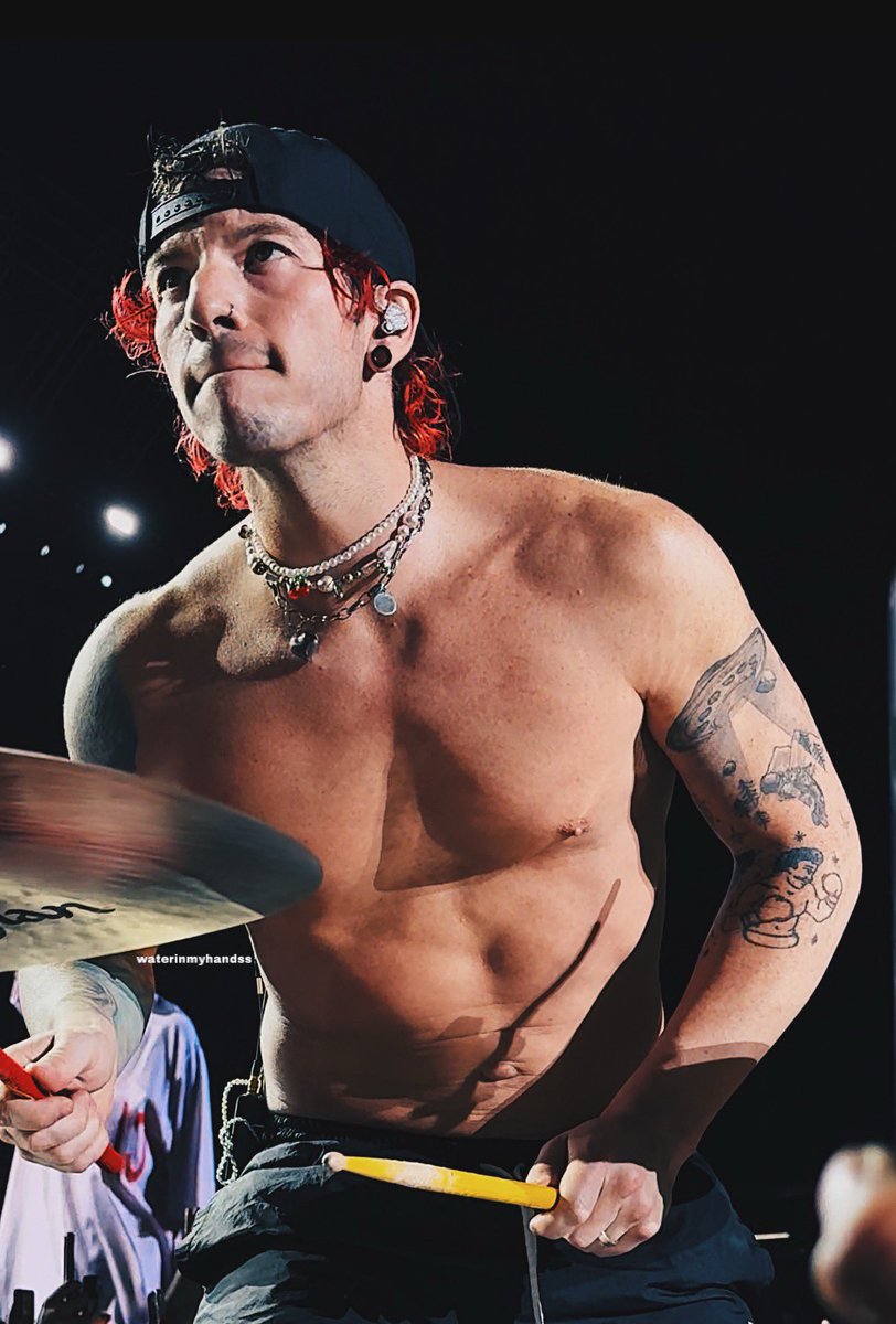 waterinmyhandss's tweet photo. more photos i took of @joshuadun 
#clancymty https://t.co/lVdCYDJ0Yk