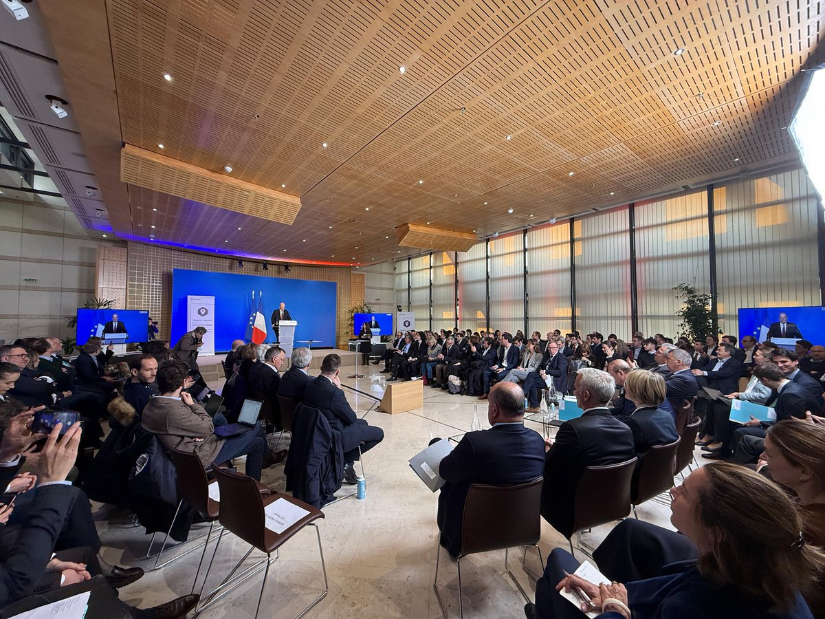 PatrickMartin_1's tweet image. Pour faire reussir la France, un seul mot : #Simplification !

Face une concurrence internationale qui se déchaîne, des grandes mutations qui bouleversent notre pays, il est urgent de redonner la #liberté à celles et ceux qui ont la solution : les #entrepreneurs de France !…