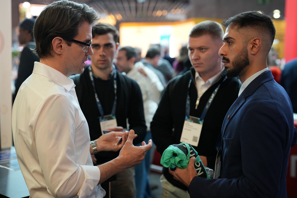 telcoin's tweet image. Another packed day at #MWC25 full of productive meetings, #Telcoin Network demos, and networking across the #4YFN25 startup hall and beyond. #DigitalCash was so popular with visitors that we had to print more flyers for the booth!