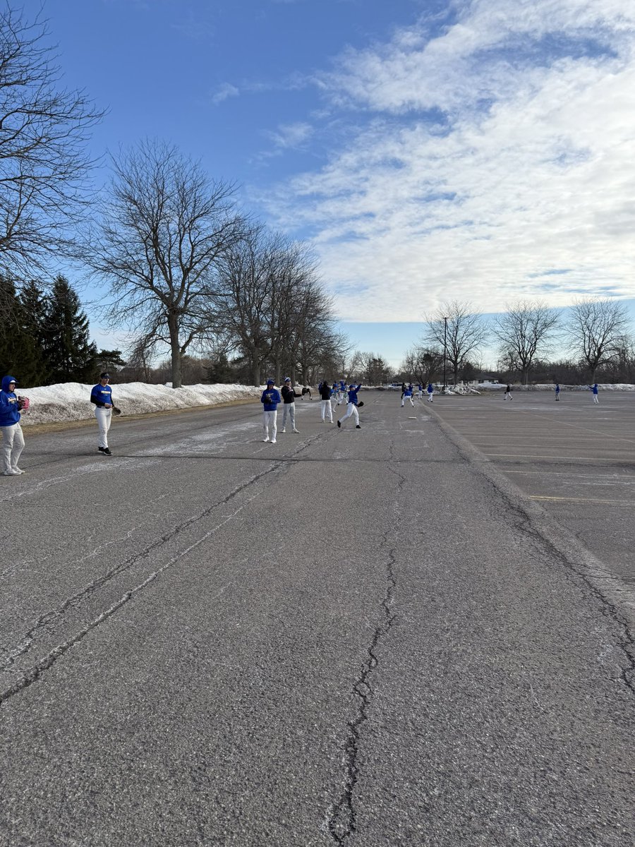 Coach Todd (@_coachtodd) on Twitter photo 🌴⚾️ 3 days away and it can’t come soon enough! <a href="/NCThunderwolves/">SUNY Niagara Thunderwolves</a> <a href="/NiagaraTwolves/">SUNY NIAGARA BASEBALL</a> 🌴⚾️ 3 days away and it can’t come soon enough! <a href="/NCThunderwolves/">SUNY Niagara Thunderwolves</a> <a href="/NiagaraTwolves/">SUNY NIAGARA BASEBALL</a>